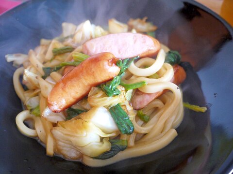 超簡単 バターしょうゆ煮込みうどん